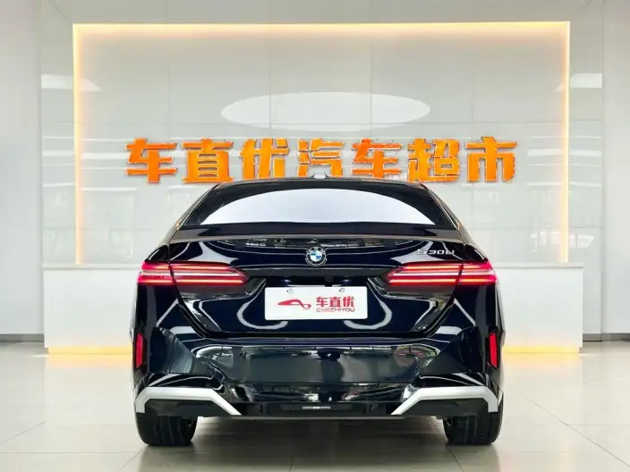 BMW 5 Series 2024 Model 530Li Leading Model M Sports Set – фото 4