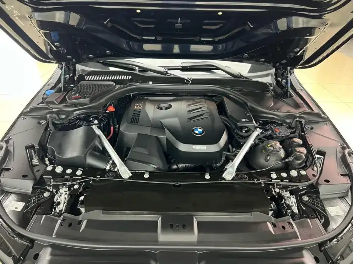 BMW 5 Series 2024 Model 530Li Leading Model M Sports Set – фото 6
