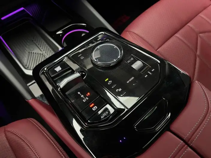 BMW 5 Series 2024 Model 530Li Leading Model M Sports Set – фото 9