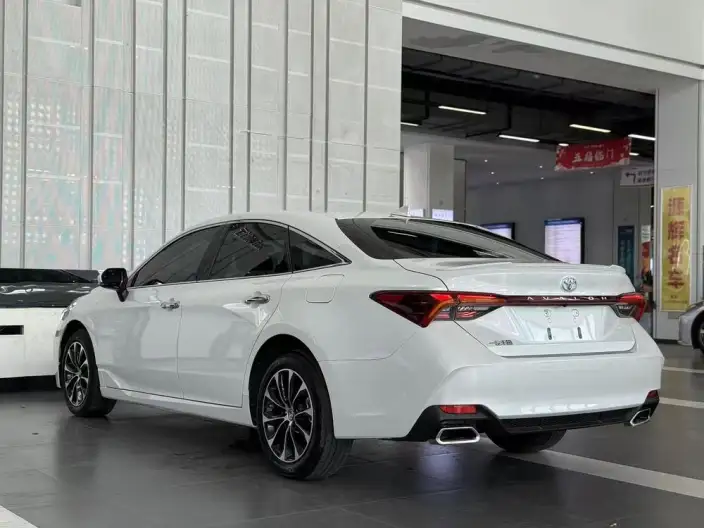 Toyota Avalon 2023 Model 2.5L Automatic Deluxe Edition – фото 5