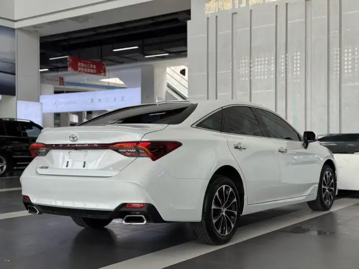 Toyota Avalon 2023 Model 2.5L Automatic Deluxe Edition – фото 7