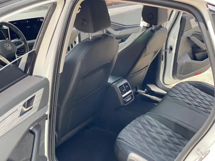 Volkswagen Sagitar 2024 Model 300TSI DSG Beyond Edition – фото 9