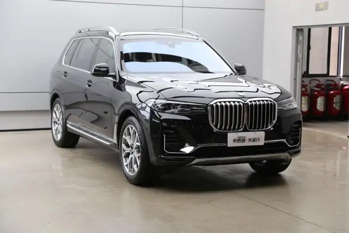 BMW X7 2020 Model xDrive40i Leading Model Luxury Set – фото 3