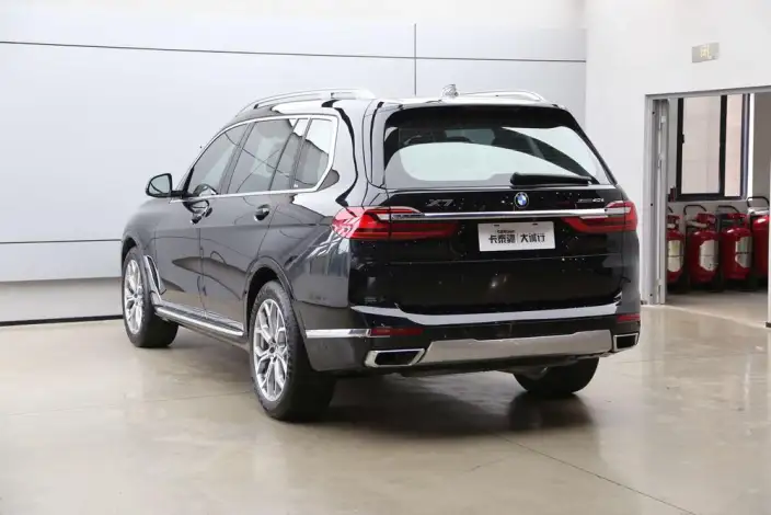 BMW X7 2020 Model xDrive40i Leading Model Luxury Set – фото 4