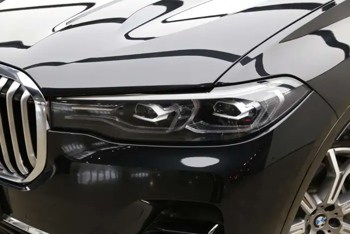 BMW X7 2020 Model xDrive40i Leading Model Luxury Set – фото 8