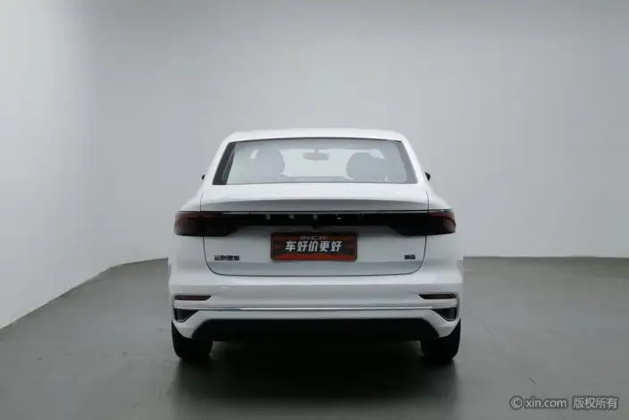 Geely Emgrand 2022 Model No. 4 Gen 1.5L CVT Elite Model – фото 2