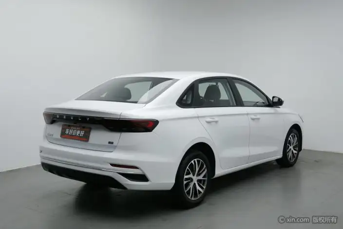 Geely Emgrand 2022 Model No. 4 Gen 1.5L CVT Elite Model – фото 3