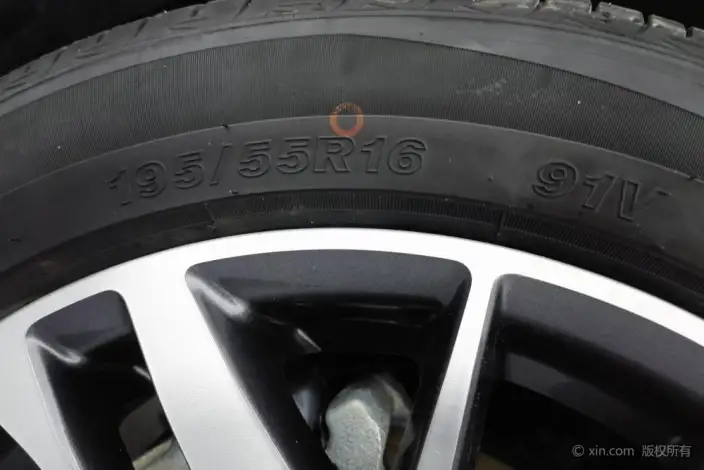 Geely Emgrand 2022 Model No. 4 Gen 1.5L CVT Elite Model – фото 9