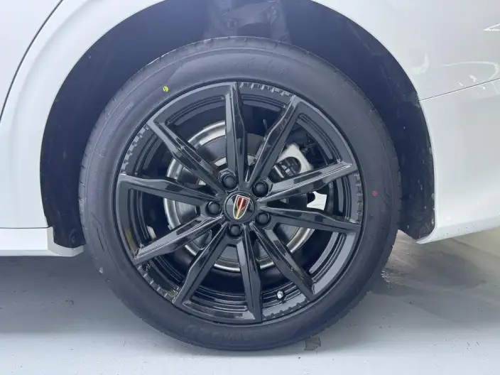 HONGQI H6 2024 Model 2.0T Zhishang Edition – фото 9