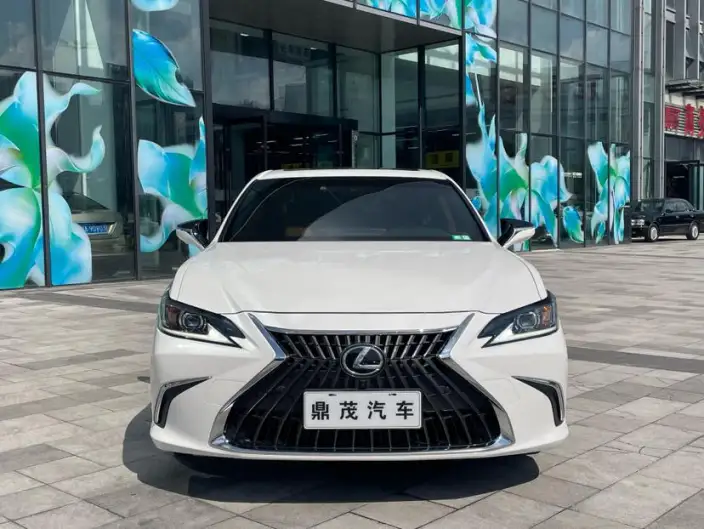 Lexus ES 2022 Model 200 Superior Edition – фото 2