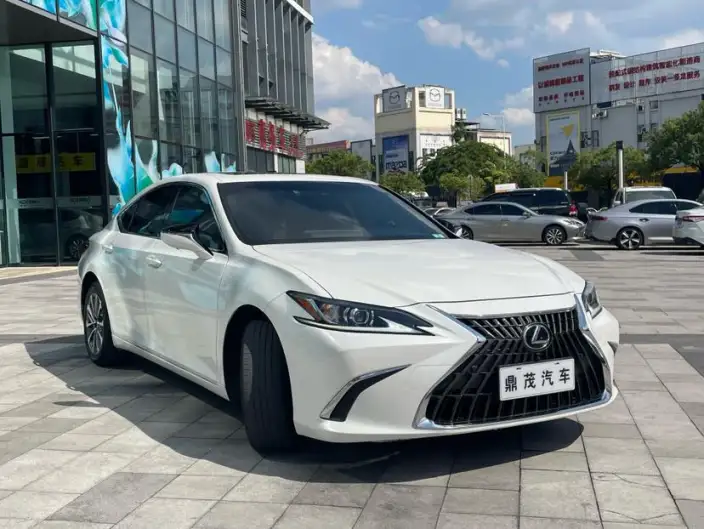 Lexus ES 2022 Model 200 Superior Edition – фото 3