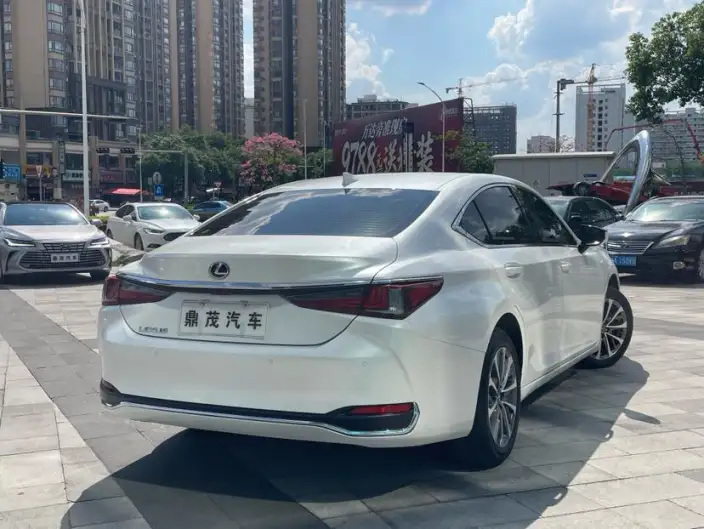Lexus ES 2022 Model 200 Superior Edition – фото 7
