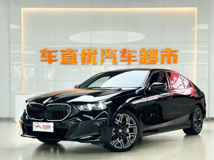 BMW 5 Series 2025 Model 530Li Exclusive Model Luxury Set – фото 1