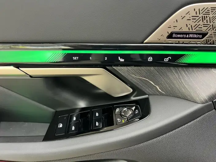 BMW 5 Series 2025 Model 530Li Exclusive Model Luxury Set – фото 9