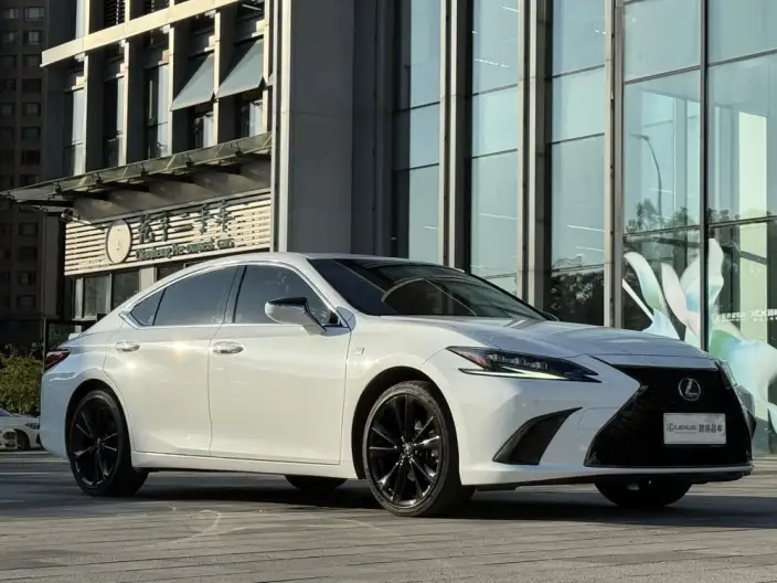 Lexus ES 2021 Model 260 F SPORT – фото 3