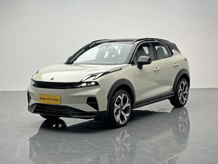 Lynk & Co 06 2025 Model Renew 1.5T Halo – фото 1