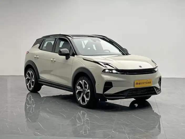 Lynk & Co 06 2025 Model Renew 1.5T Halo – фото 3