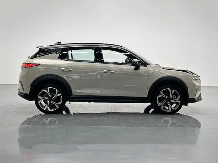 Lynk & Co 06 2025 Model Renew 1.5T Halo – фото 8