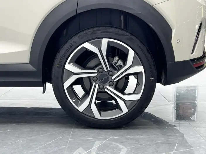 Lynk & Co 06 2025 Model Renew 1.5T Halo – фото 9