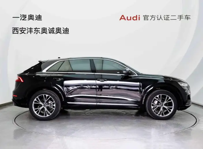 Audi Q8 2023 Model 55 TFSI Luxury Dynamic Model – фото 5