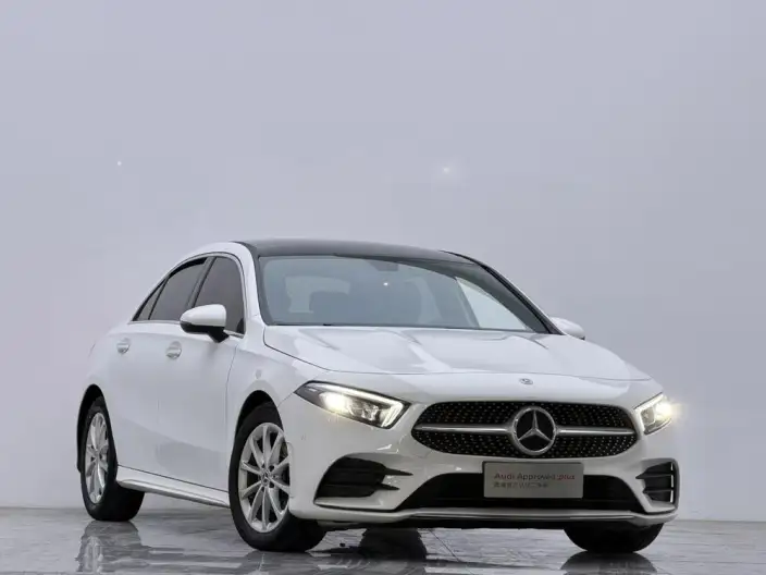 Mercedes-Benz A-class 2020 Model Facelift A 200 L Sports sedan Dynamic Model – фото 2