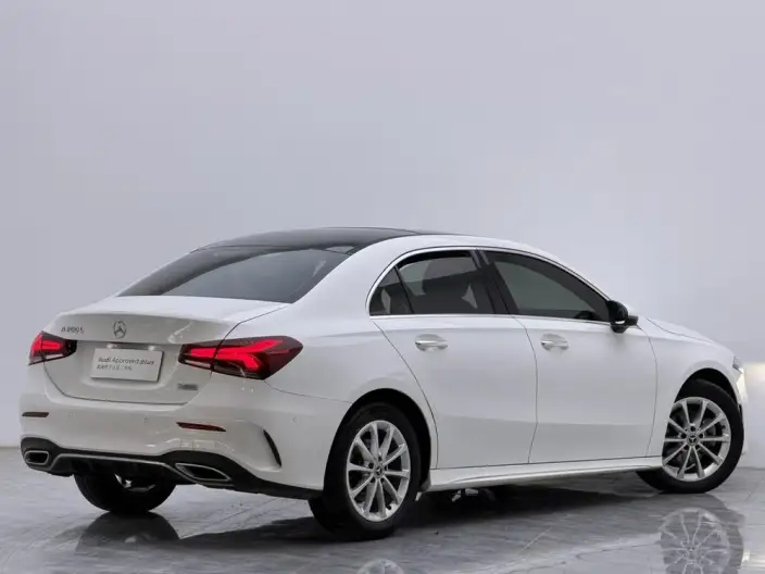 Mercedes-Benz A-class 2020 Model Facelift A 200 L Sports sedan Dynamic Model – фото 4