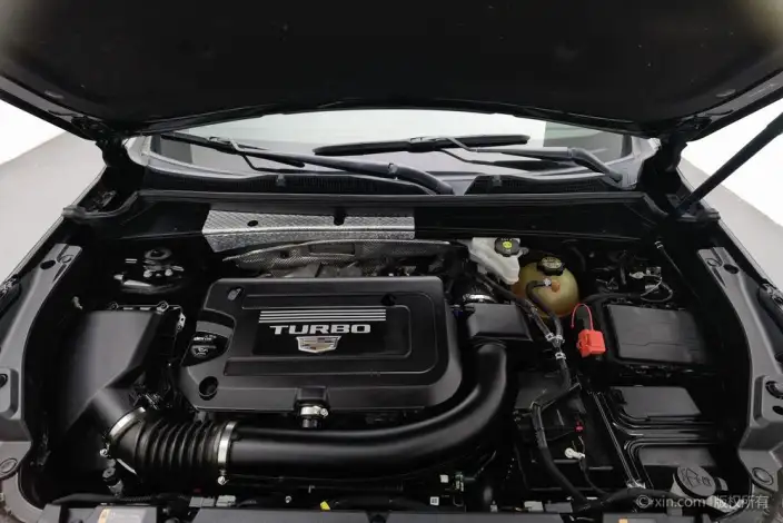 Cadillac XT4 2021 Model 28T 2WD Tech Model – фото 5