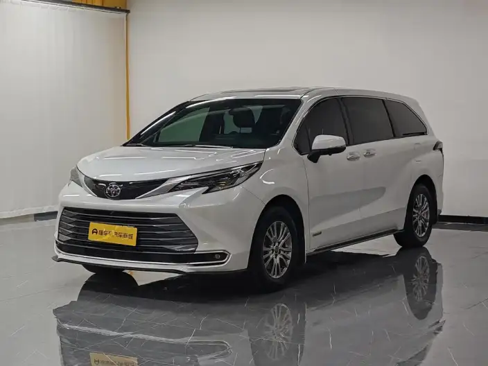 Toyota Sienna 2021 Model 2.5L Hybrid Premium Edition – фото 1