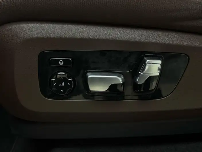 BMW X5 2022 Model Facelift xDrive 40Li Exclusive Model M Sports Set – фото 10
