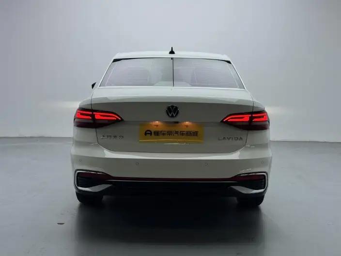 Volkswagen Lavida 2023 Model 1.5L Automatic Starry Sky Five Million Edition – фото 6