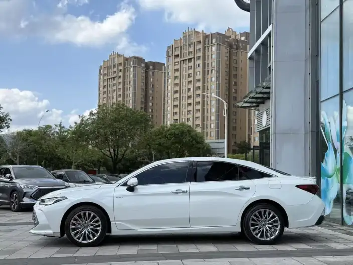 Toyota Avalon 2024 Model Intelligent Hybrid 2.5L E-CVT XLE Premium Edition – фото 4
