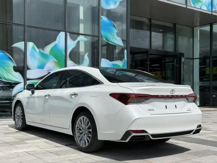 Toyota Avalon 2024 Model Intelligent Hybrid 2.5L E-CVT XLE Premium Edition – фото 5