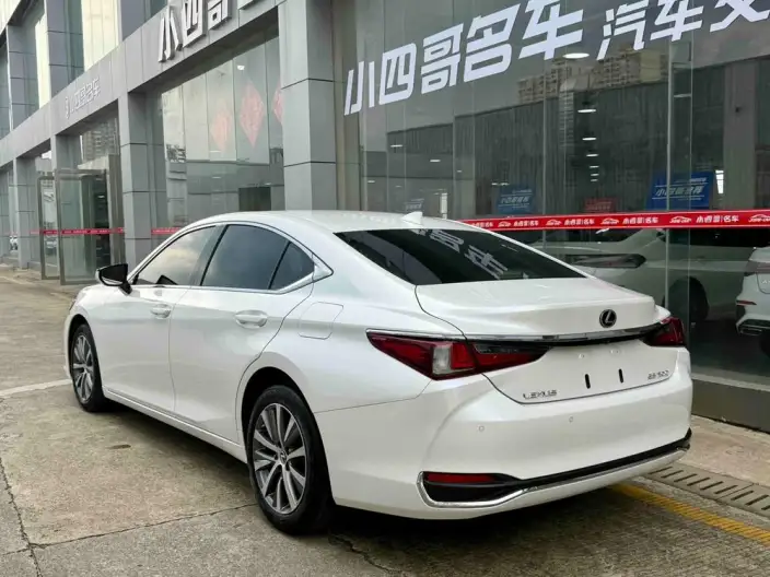 Lexus ES 2021 Model 200 Superior Edition – фото 4