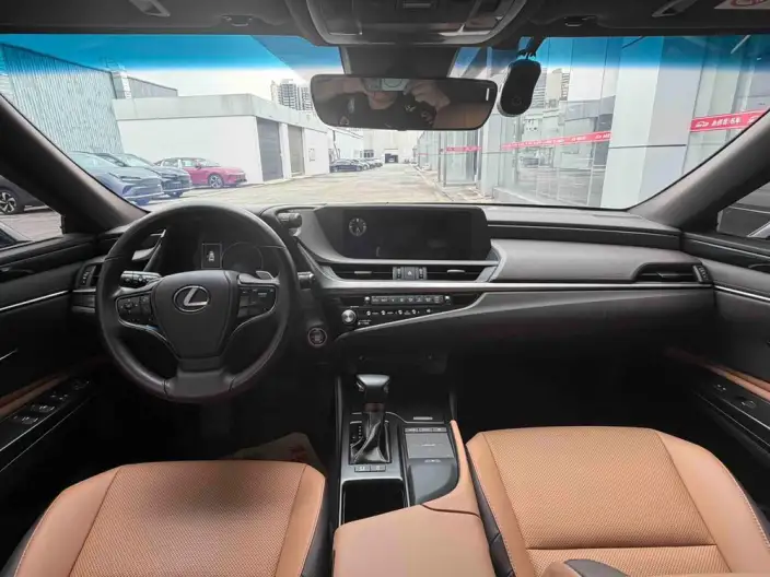Lexus ES 2021 Model 200 Superior Edition – фото 6