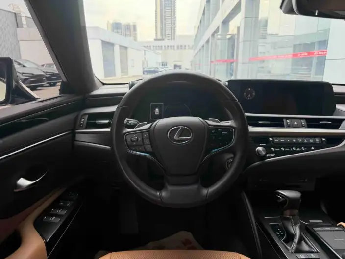 Lexus ES 2021 Model 200 Superior Edition – фото 8