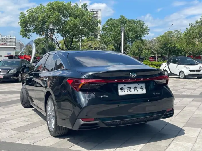 Toyota Avalon 2024 Model Intelligent Hybrid 2.0L E-CVT Deluxe Edition – фото 5