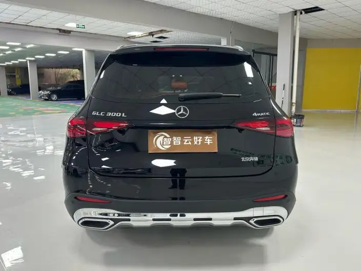Mercedes-Benz GLC 2023 Model Facelift GLC 300 L 4MATIC Dynamic Model 5 seat – фото 5