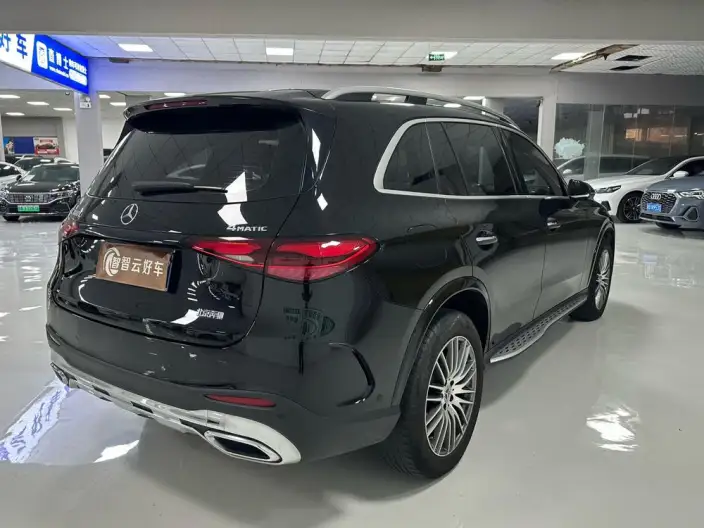 Mercedes-Benz GLC 2023 Model Facelift GLC 300 L 4MATIC Dynamic Model 5 seat – фото 6