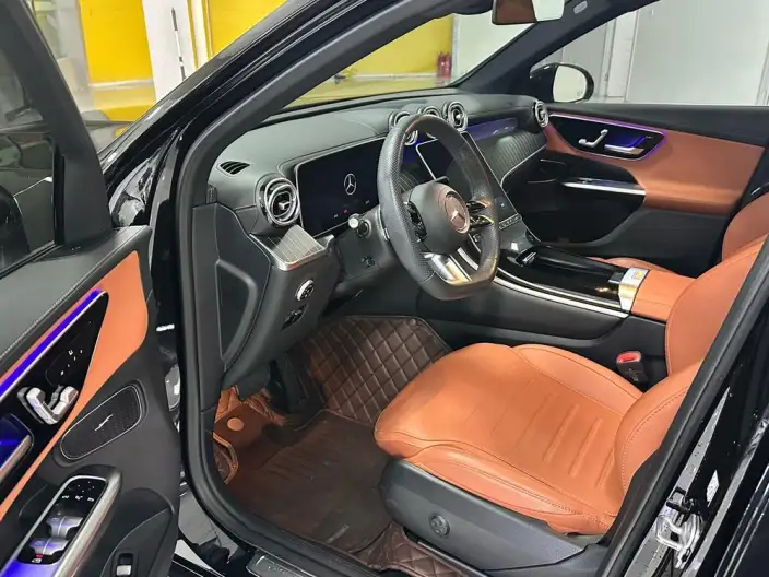 Mercedes-Benz GLC 2023 Model Facelift GLC 300 L 4MATIC Dynamic Model 5 seat – фото 8