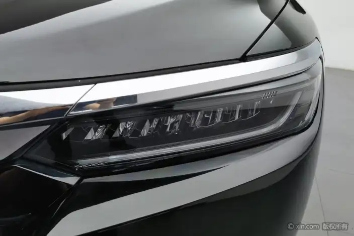 Honda BREEZE 2021 Model 240TURBO CVT 2WD Premium Edition – фото 6