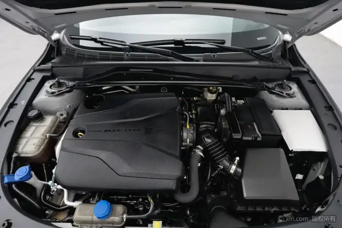 Changan UNI-V 2022 Model 1.5T Noble Model – фото 5