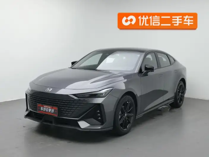 Changan UNI-V 2023 Model 1.5T Noble Model – фото 1