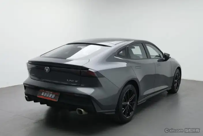 Changan UNI-V 2023 Model 1.5T Noble Model – фото 4
