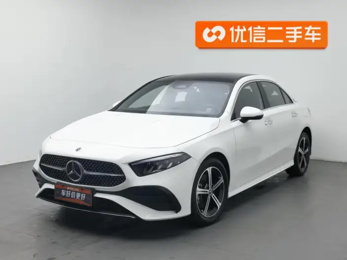 Mercedes-Benz A-class 2025 Model A 200 L Fashion Edition – фото 1