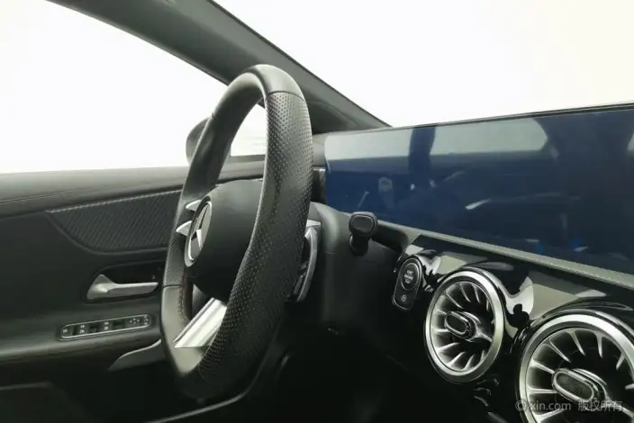 Mercedes-Benz A-class 2025 Model A 200 L Fashion Edition – фото 9