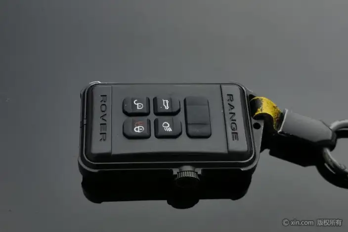 Land Rover Discovery 2021 Model 360PS R-Dynamic SE – фото 6