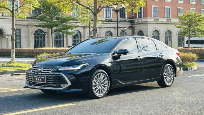 Toyota Avalon 2024 Model 2.0L CVT Deluxe Edition – фото 1