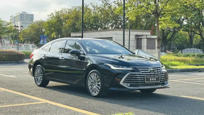 Toyota Avalon 2024 Model 2.0L CVT Deluxe Edition – фото 3