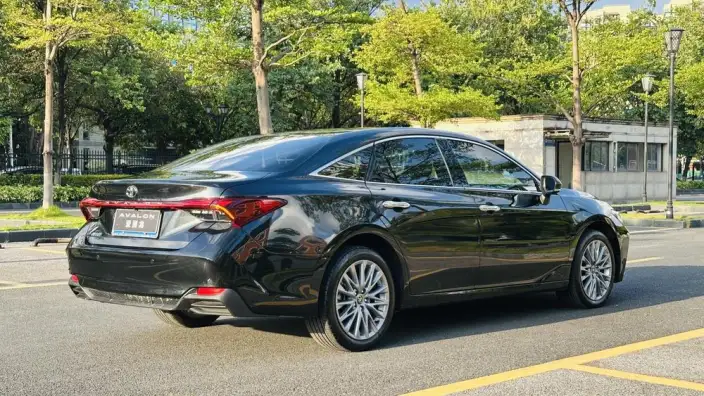 Toyota Avalon 2024 Model 2.0L CVT Deluxe Edition – фото 7
