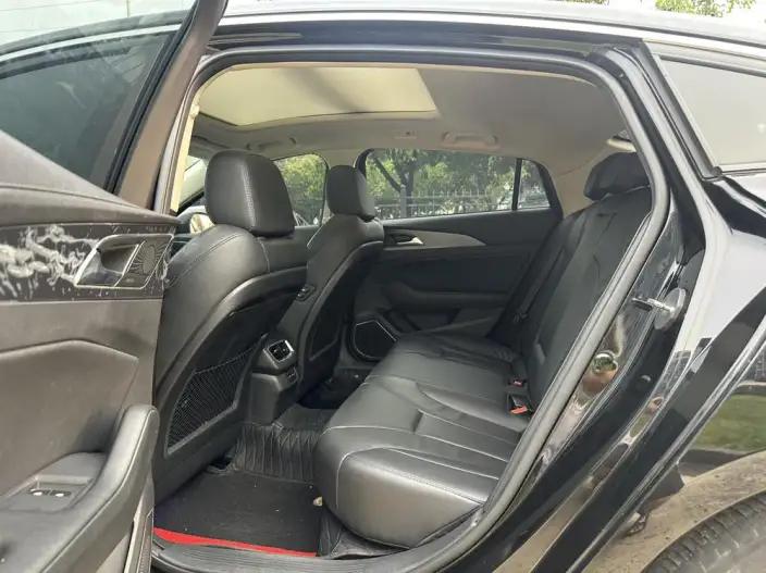 Hongqi H5 Classic 2022 Model 1.8T Automatic Smart Flag Enjoy Edition – фото 9